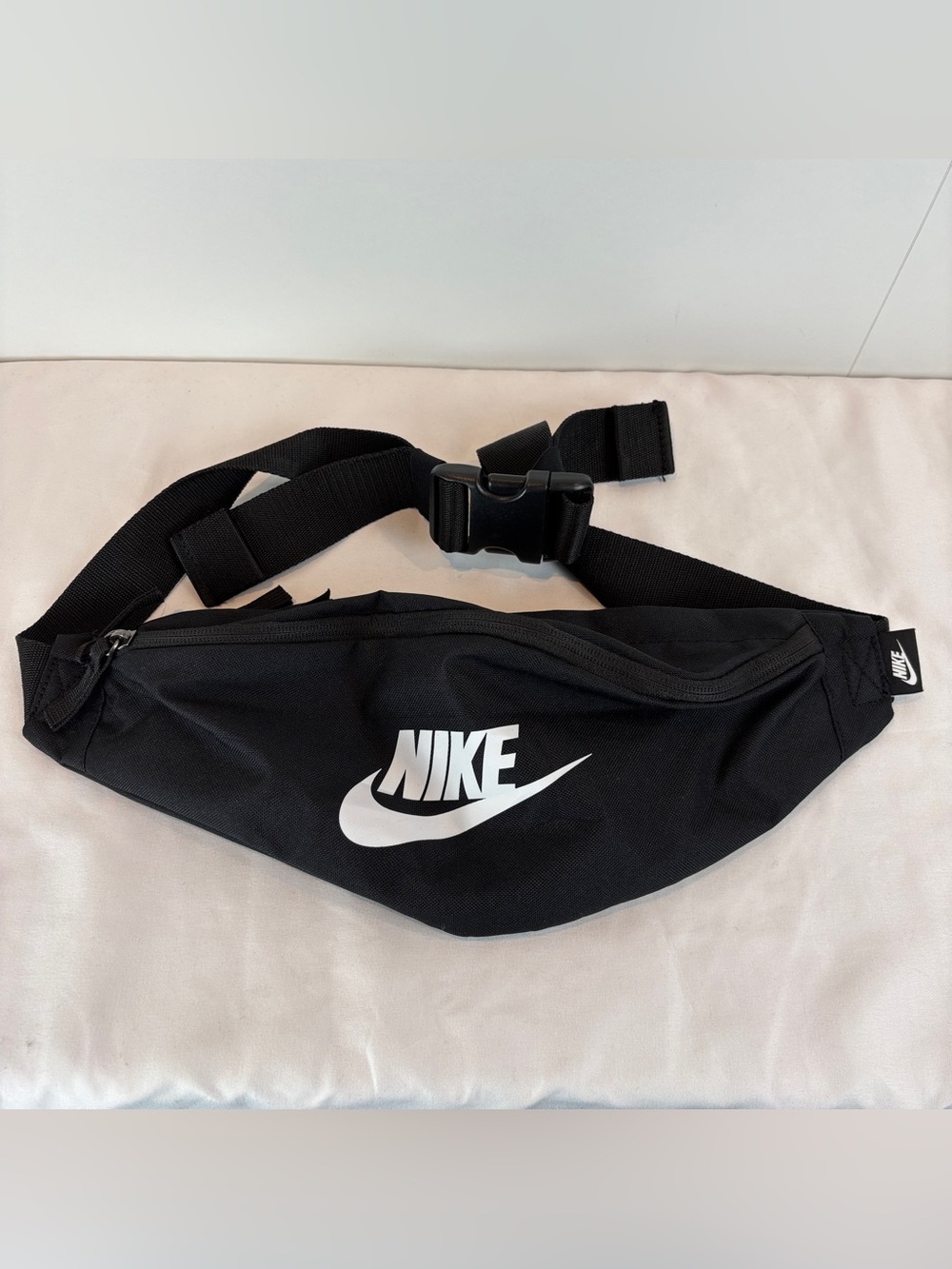 Nike Heritage Unisex Waist Pack Black White Logo Sporty Athletic Travel Bag